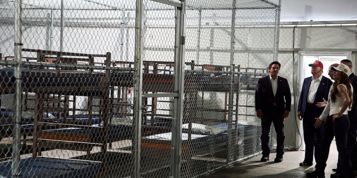 Detained immigrants at ‘Alligator Alcatraz’ say there are worms in food and wastewater on the floor