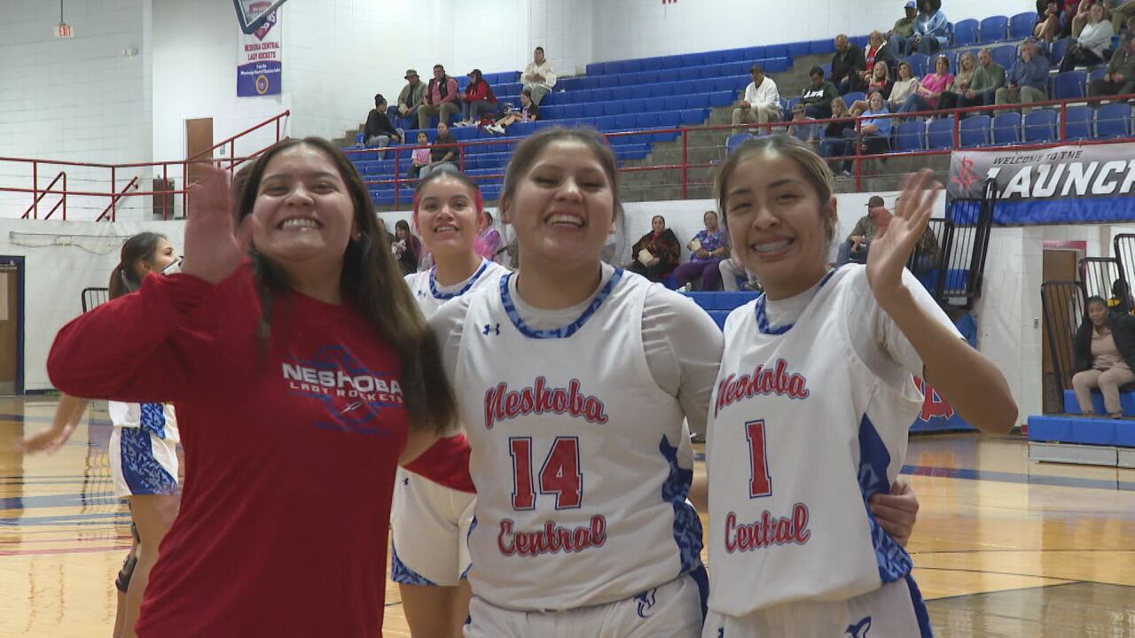 Команда Neshoba Central Lady Rockets признана командой недели